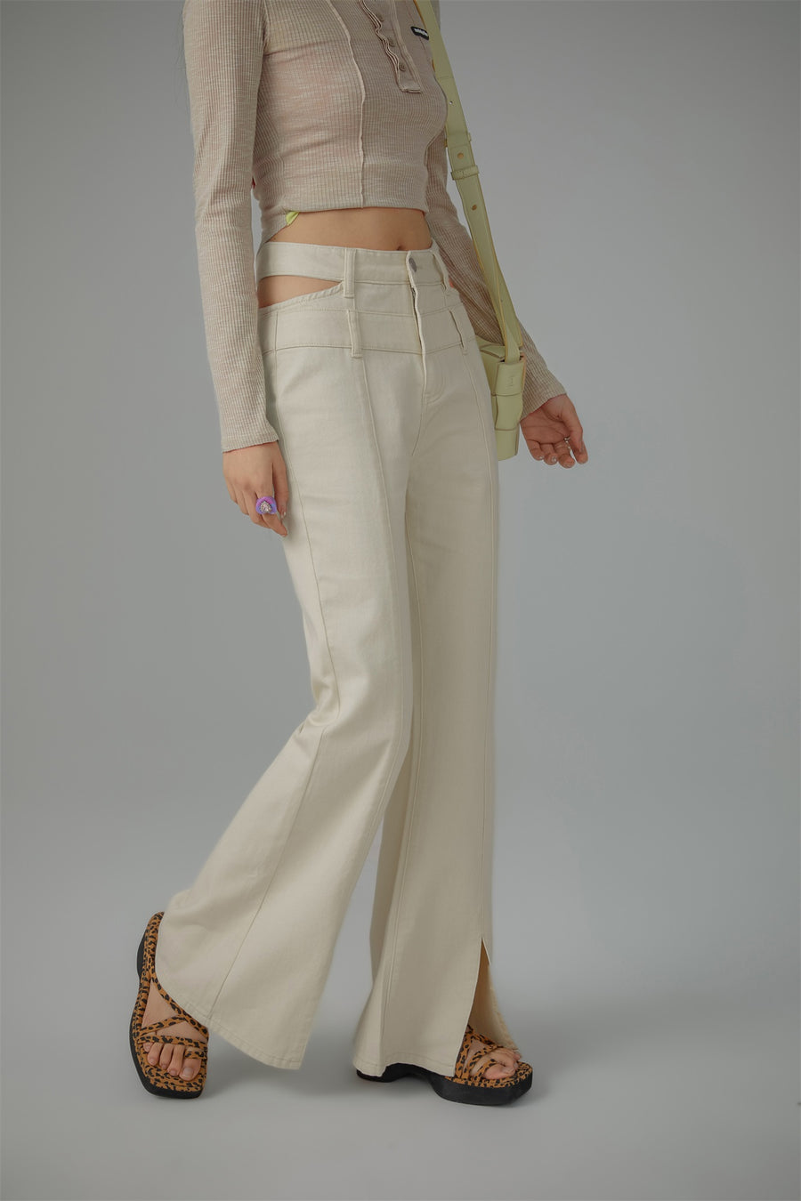 CHUU Side And Front Slits Bootcut Pants