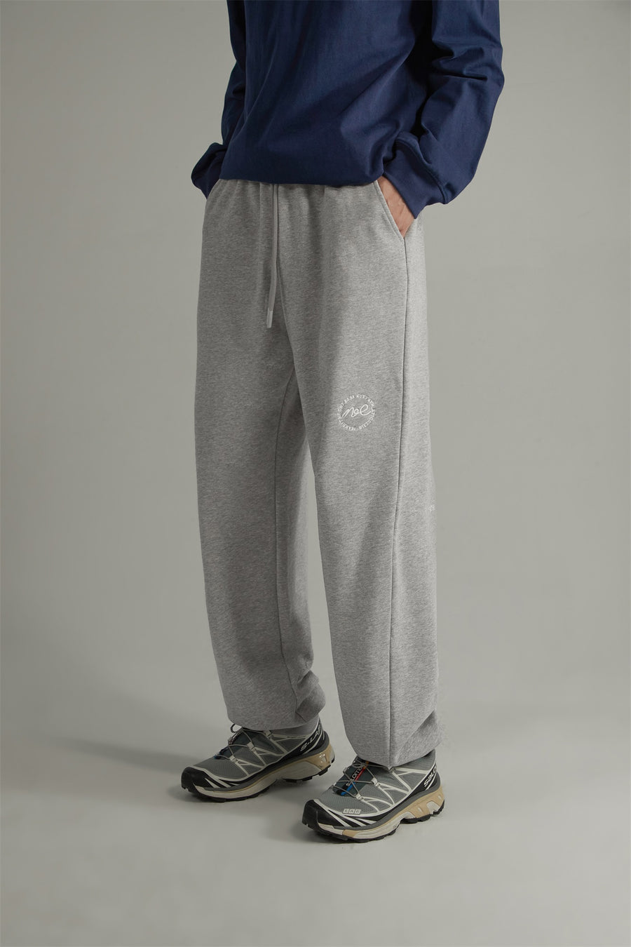 CHUU Embroidered Loose Fit Jogger Sweatpants