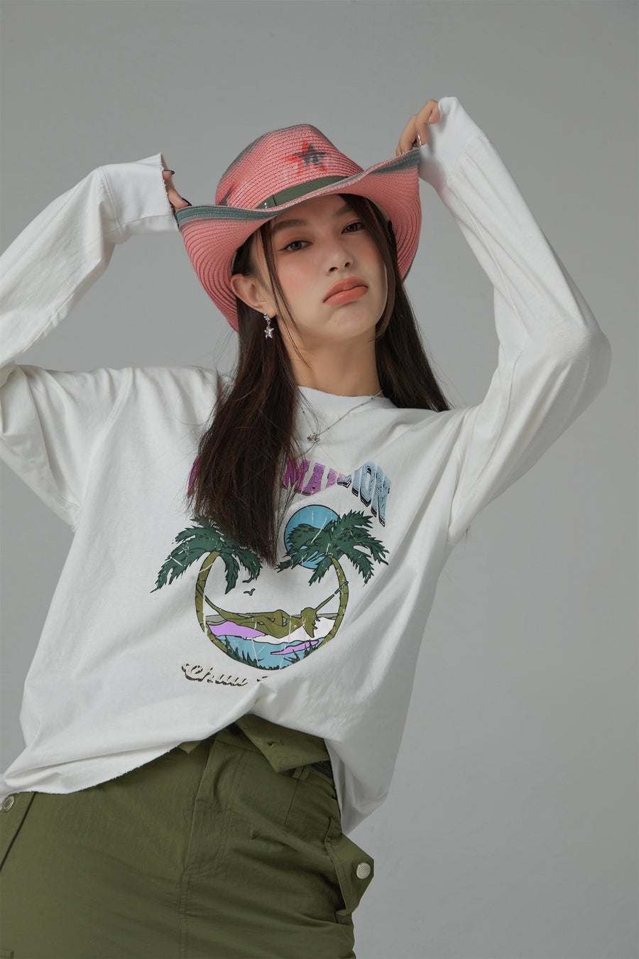 CHUU Pearl Mansion Loose Fit Long Sleeve T-Shirt