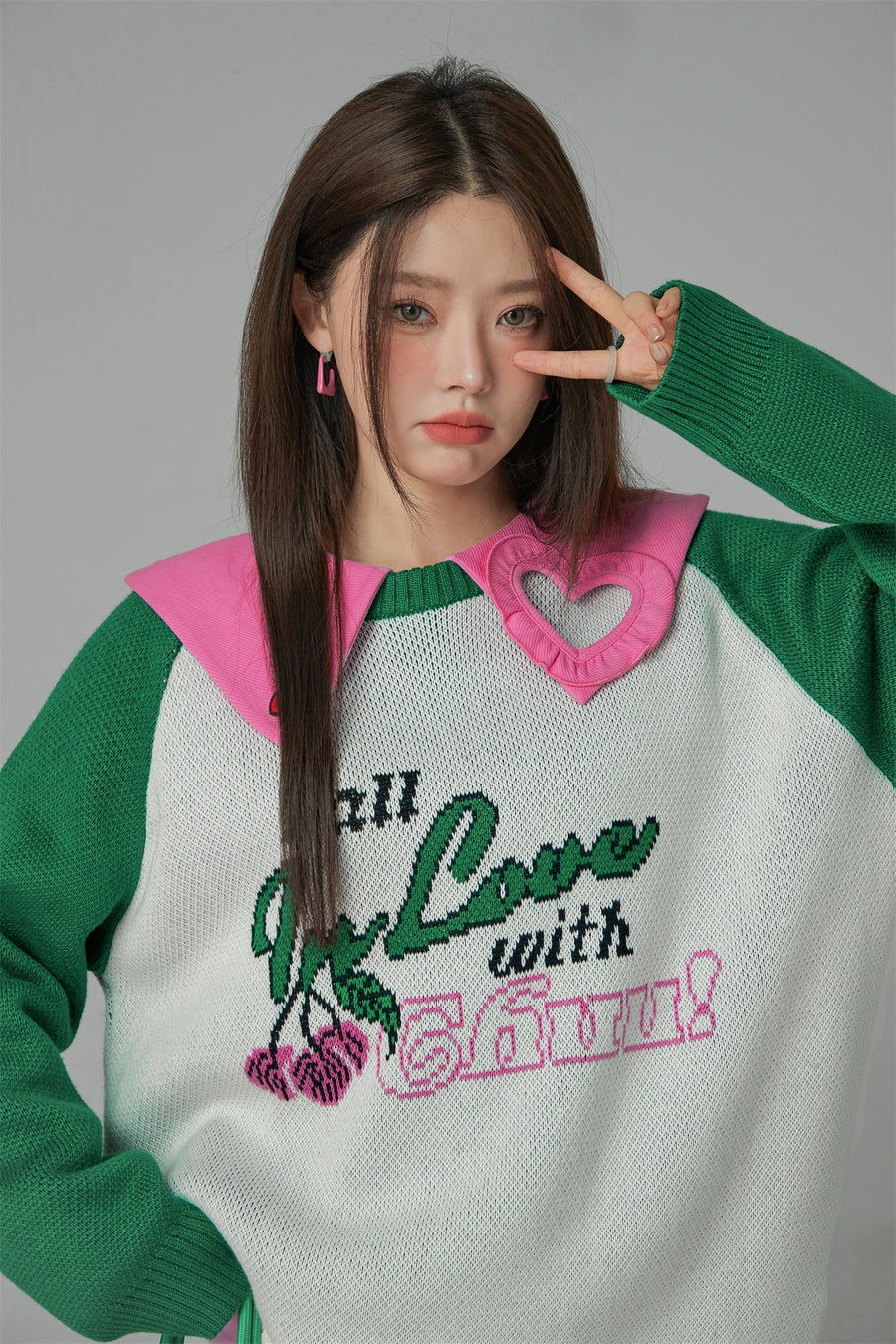 CHUU Fall In Love With You Knit Sweater