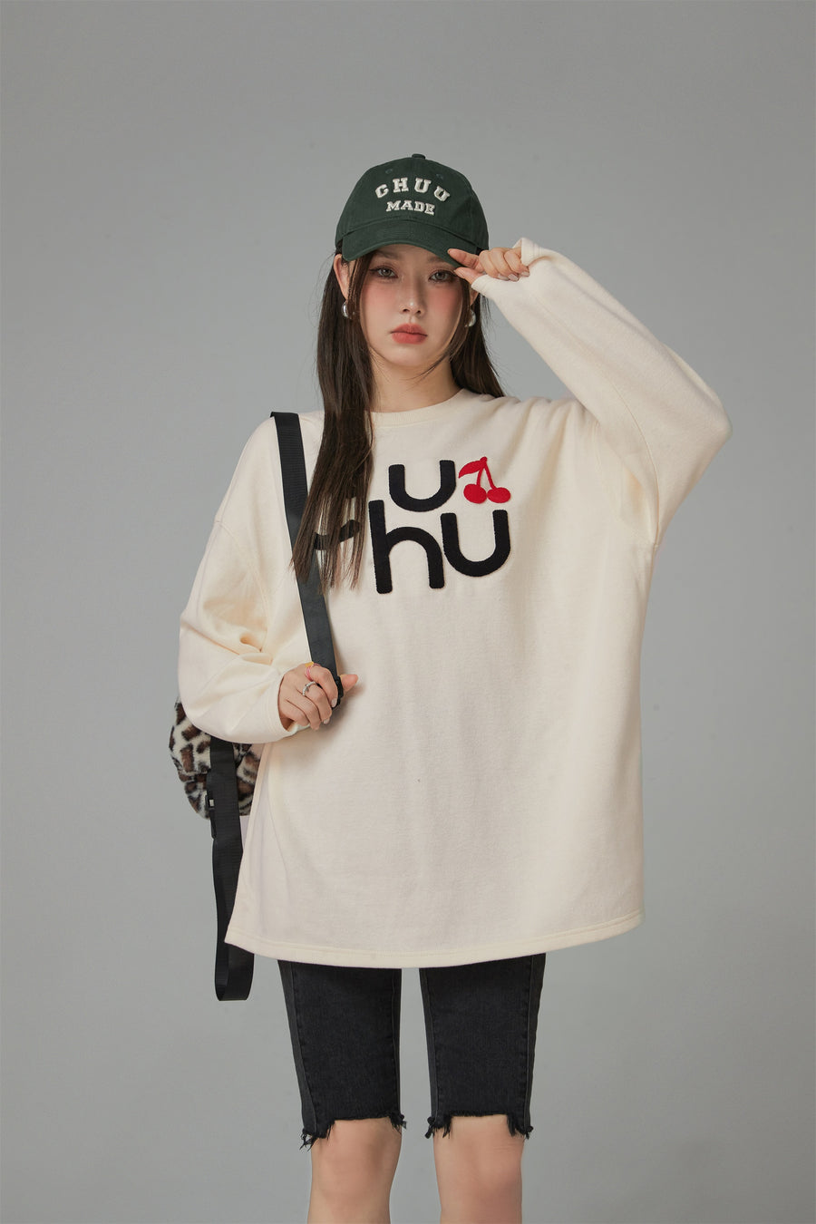 CHUU Smile Magnet Cherry Sporty Loose Fit T-Shirt