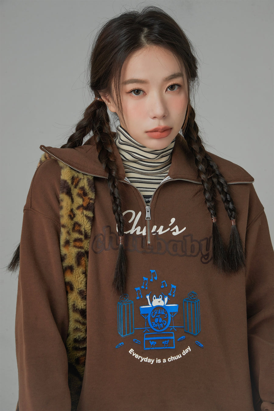 CHUU Most Important Person Sweatshirt