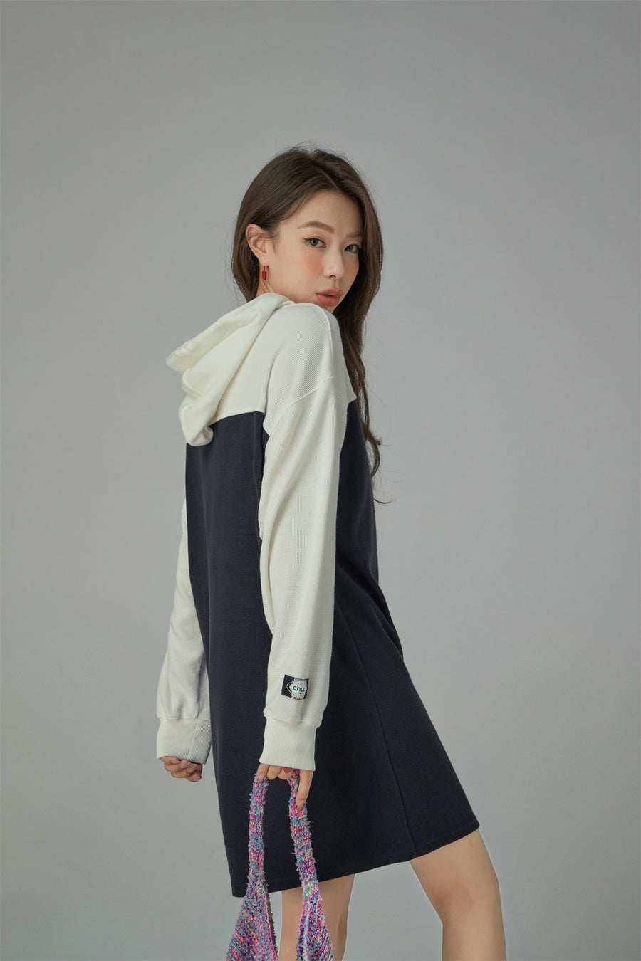 CHUU Front Keyhole Hooded Dress