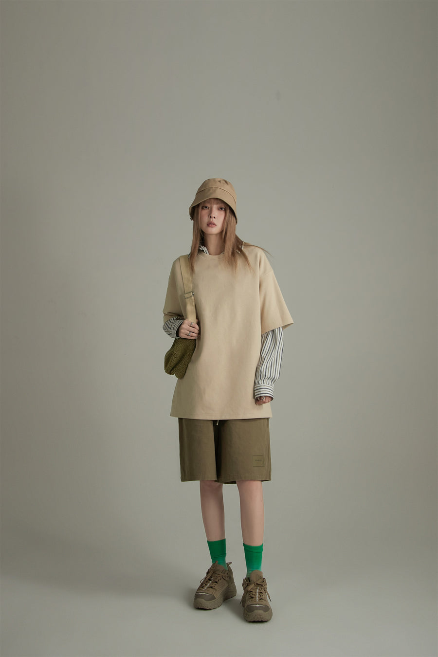 CHUU Simple Oversize Sport Shorts