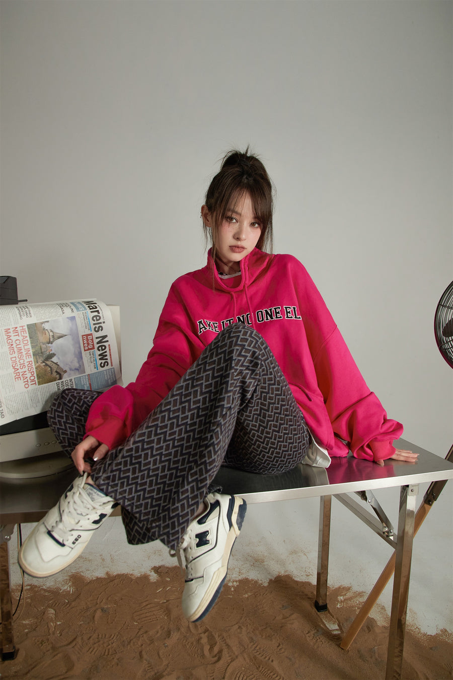 CHUU Vintage Loose-Fit Sweatshirt