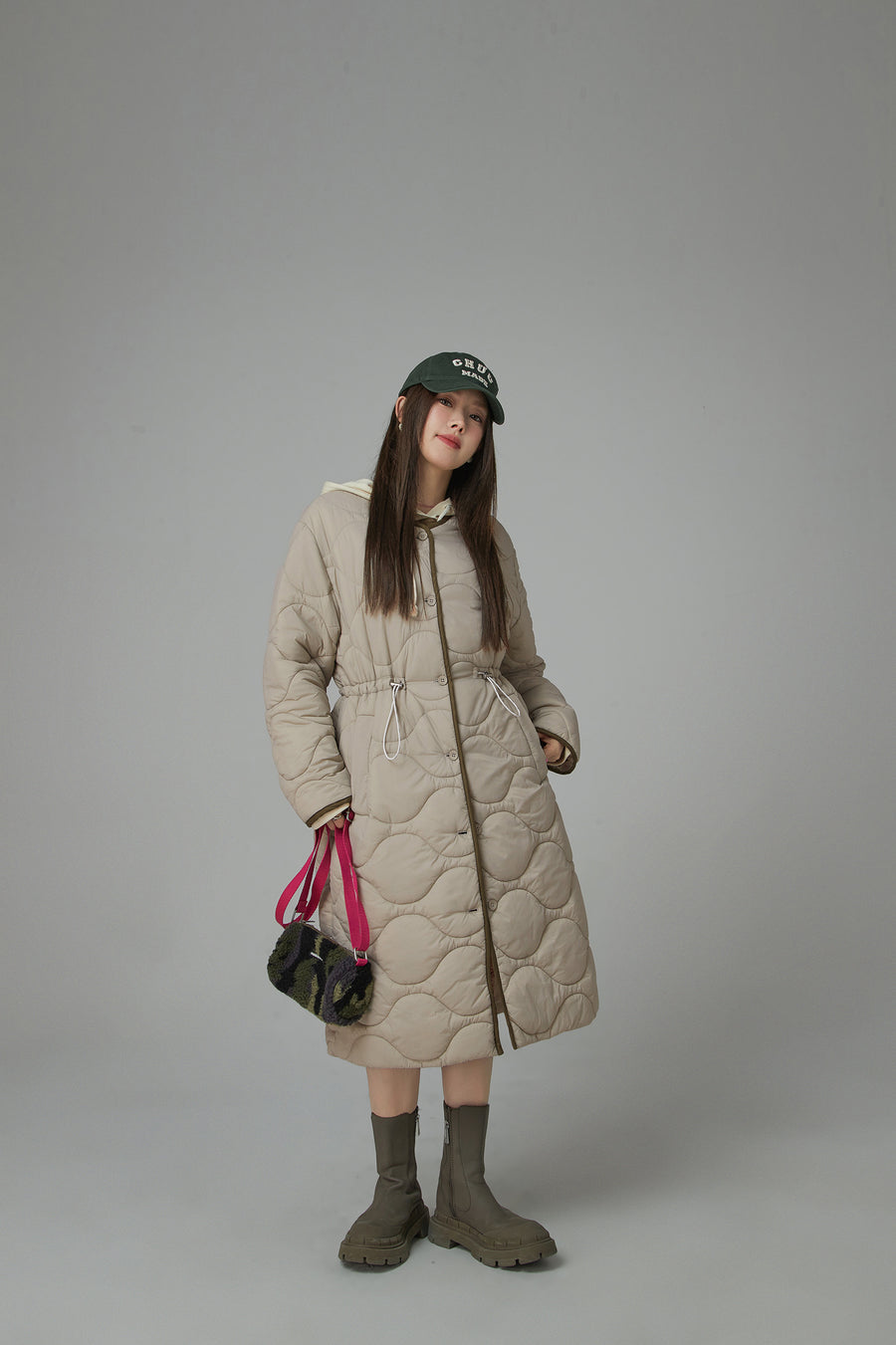 CHUU Cute Quilted Long Coat