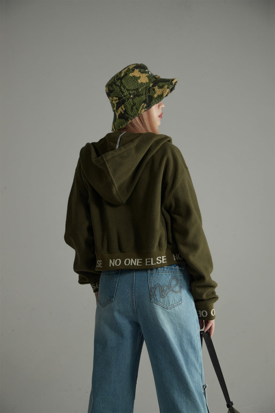 CHUU Camouflage Fleece Bucket Hat