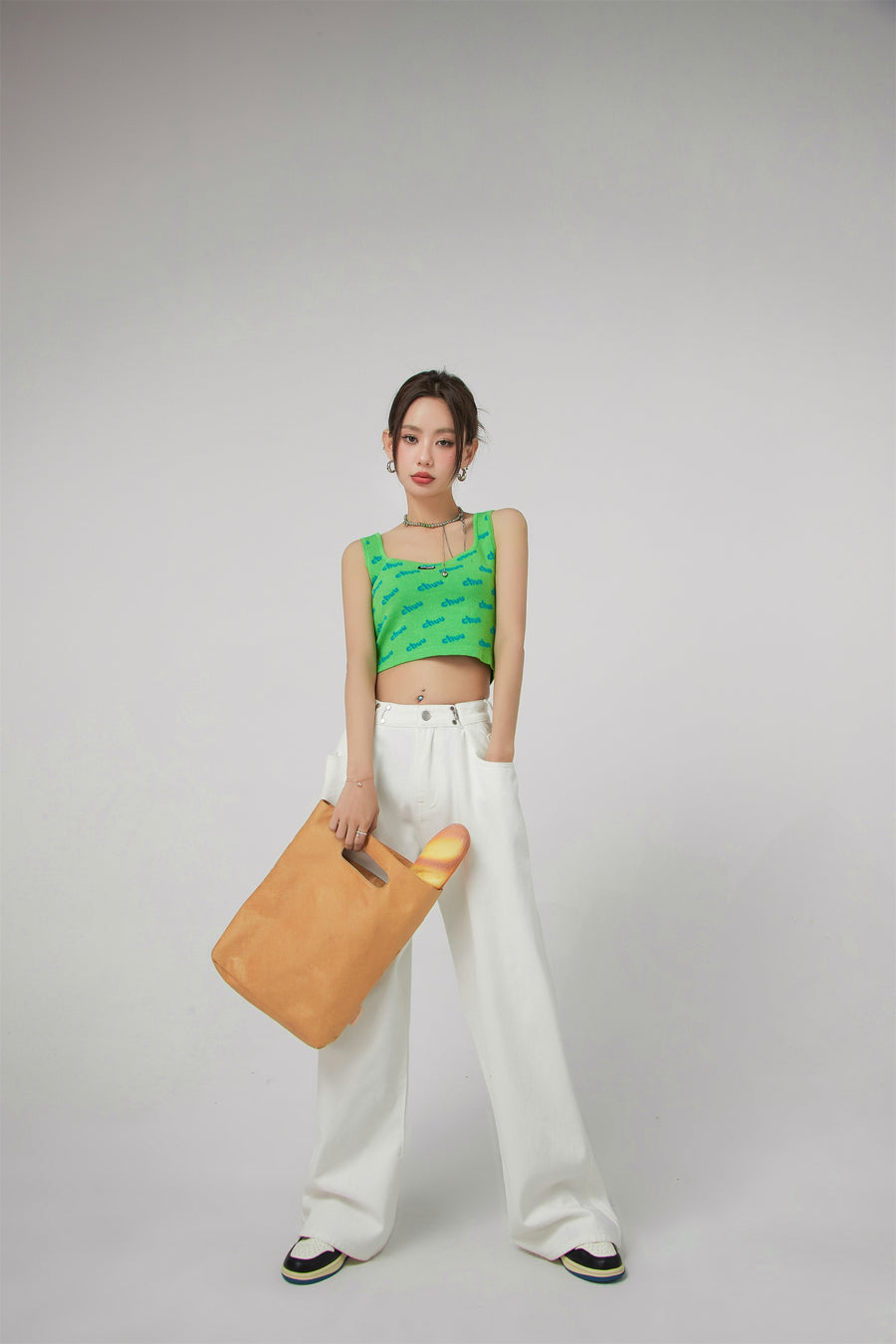 CHUU Logo Crop Sleeveless Knit Top