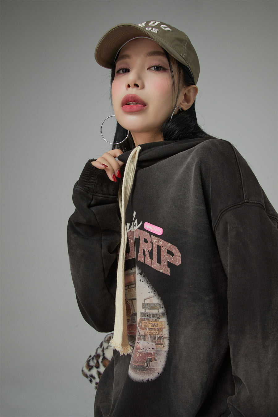 CHUU Road Trip Printed Loose Fit Hoodie