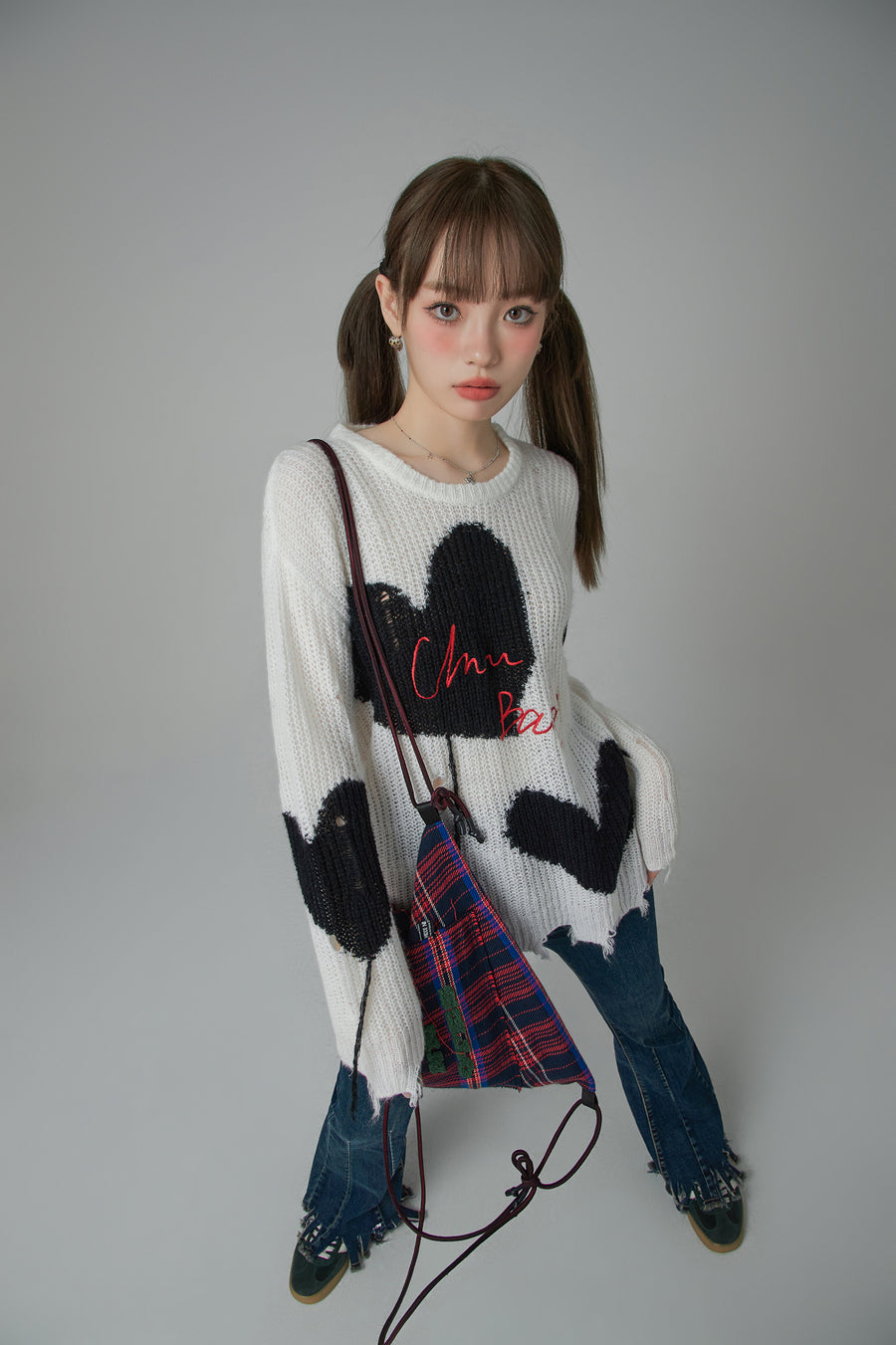 CHUU Distressed Heart Loose Fit Sweater