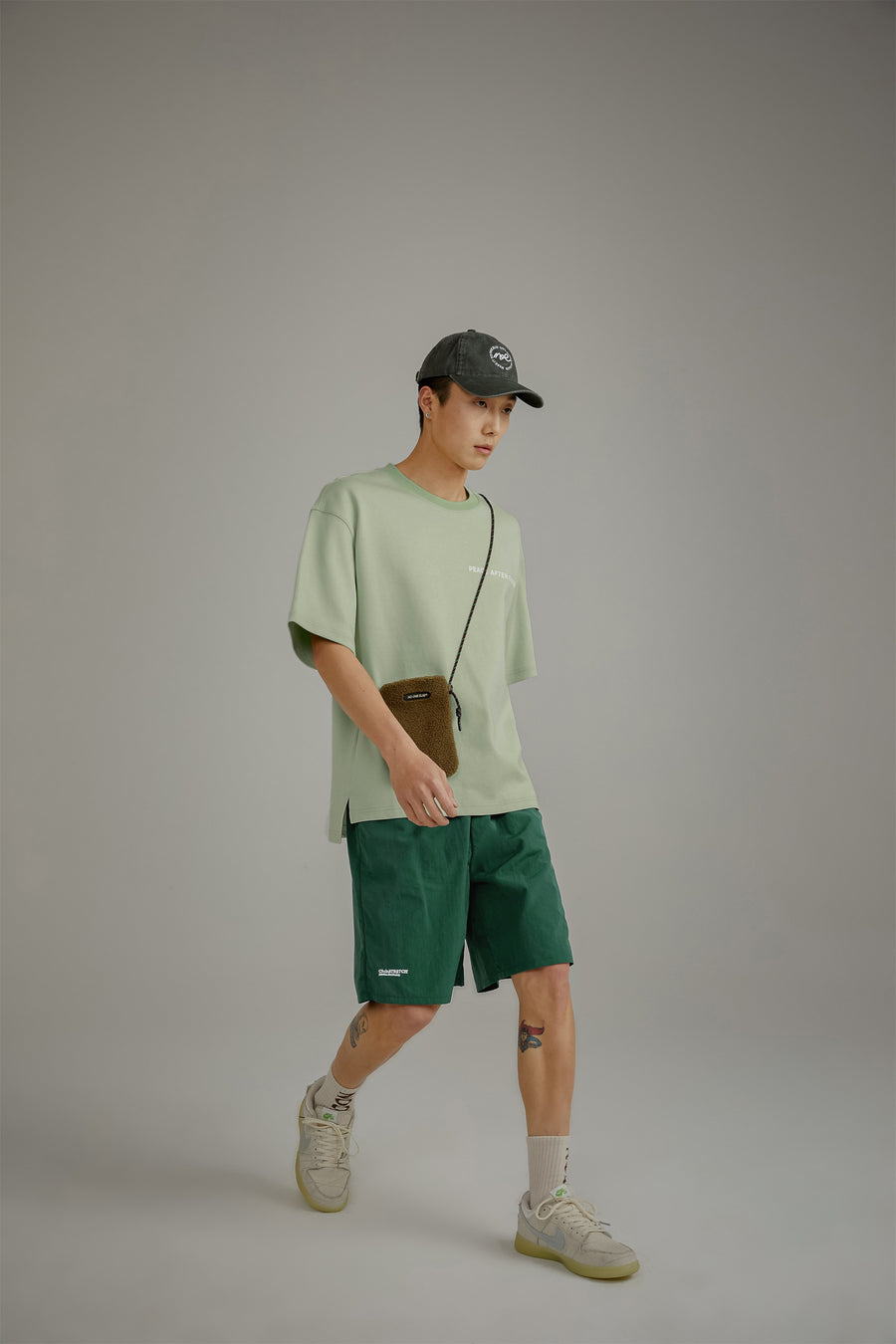 CHUU Peace After Chaos Basic Loose Fit T-Shirt