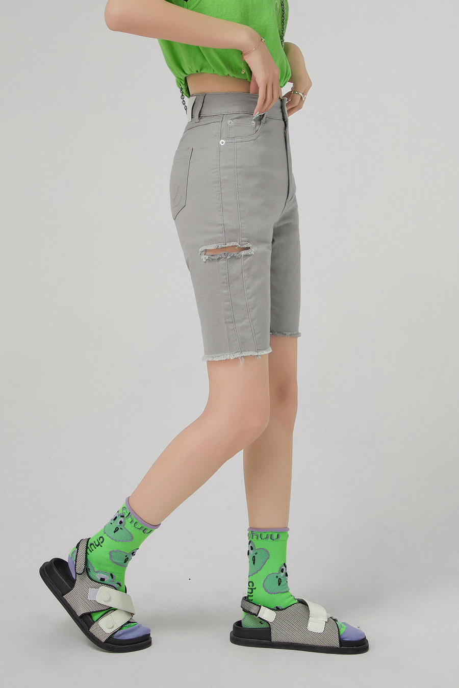 CHUU Side Cutout Denim Bermuda Shorts