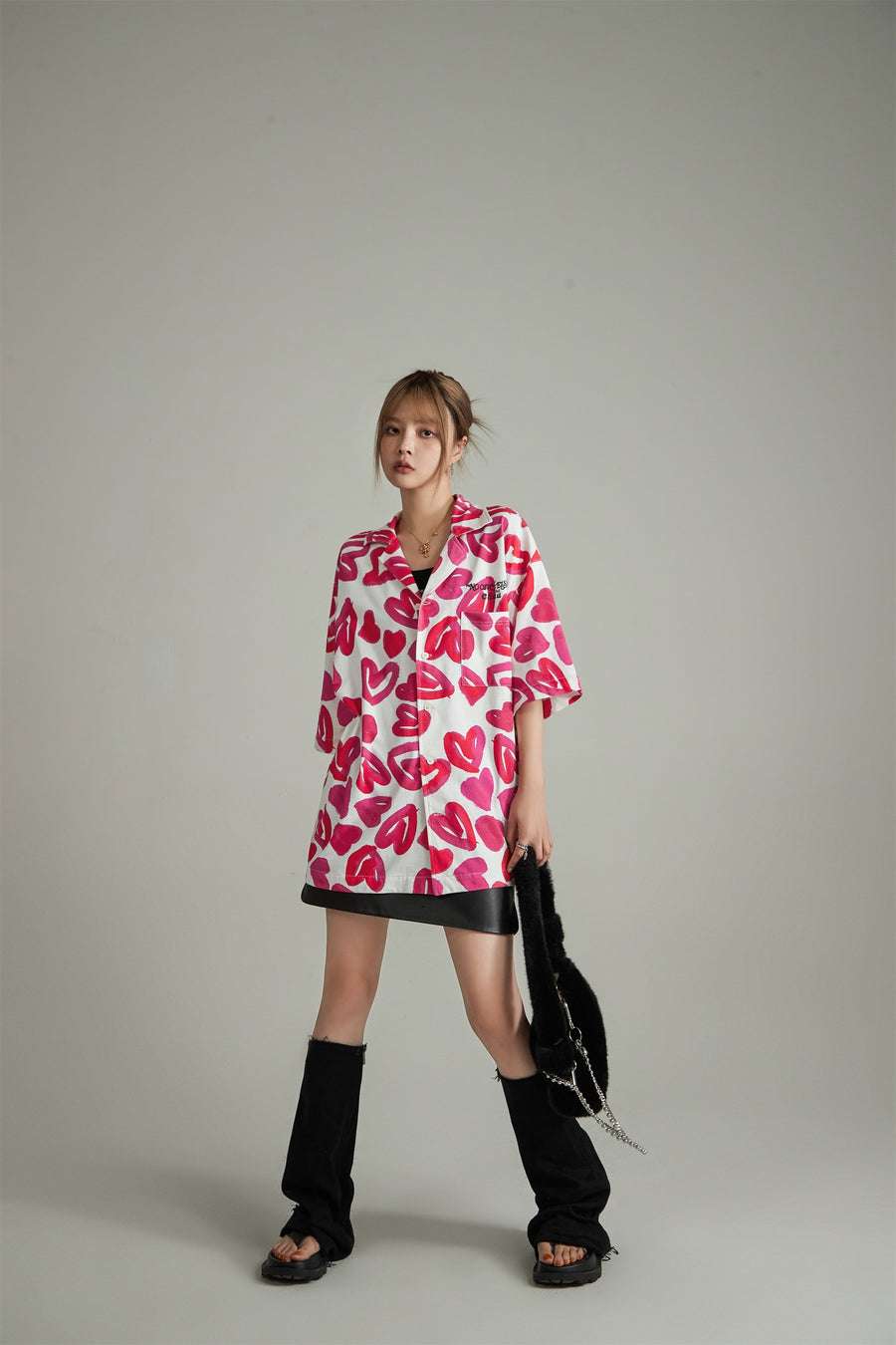 CHUU Painted Hearts Short-Sleeved Shirt