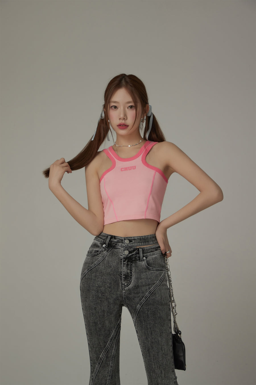 CHUU Back Split Cropped Sleeveless Top