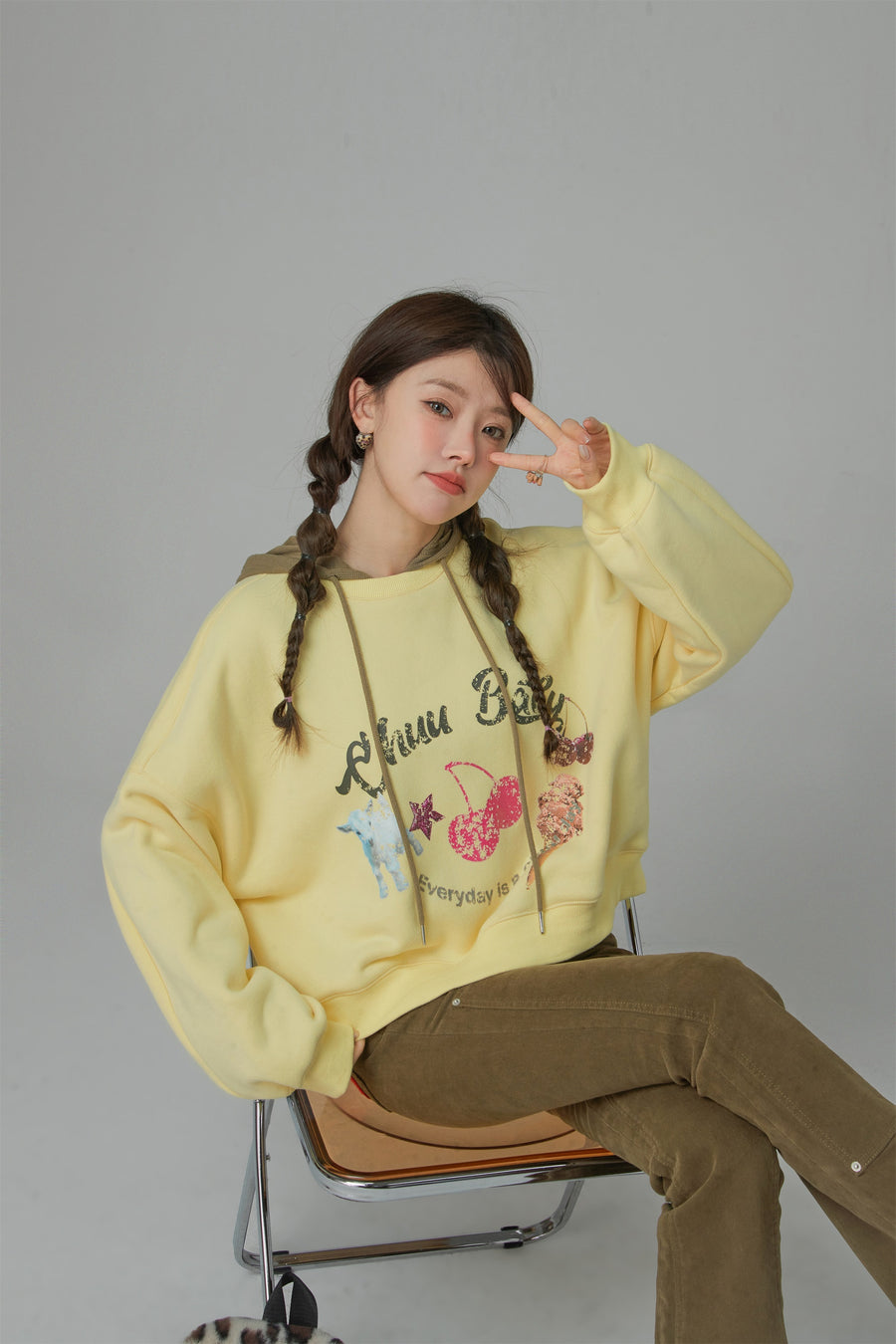 CHUU Everyday Loose Fit Crop Hoodie