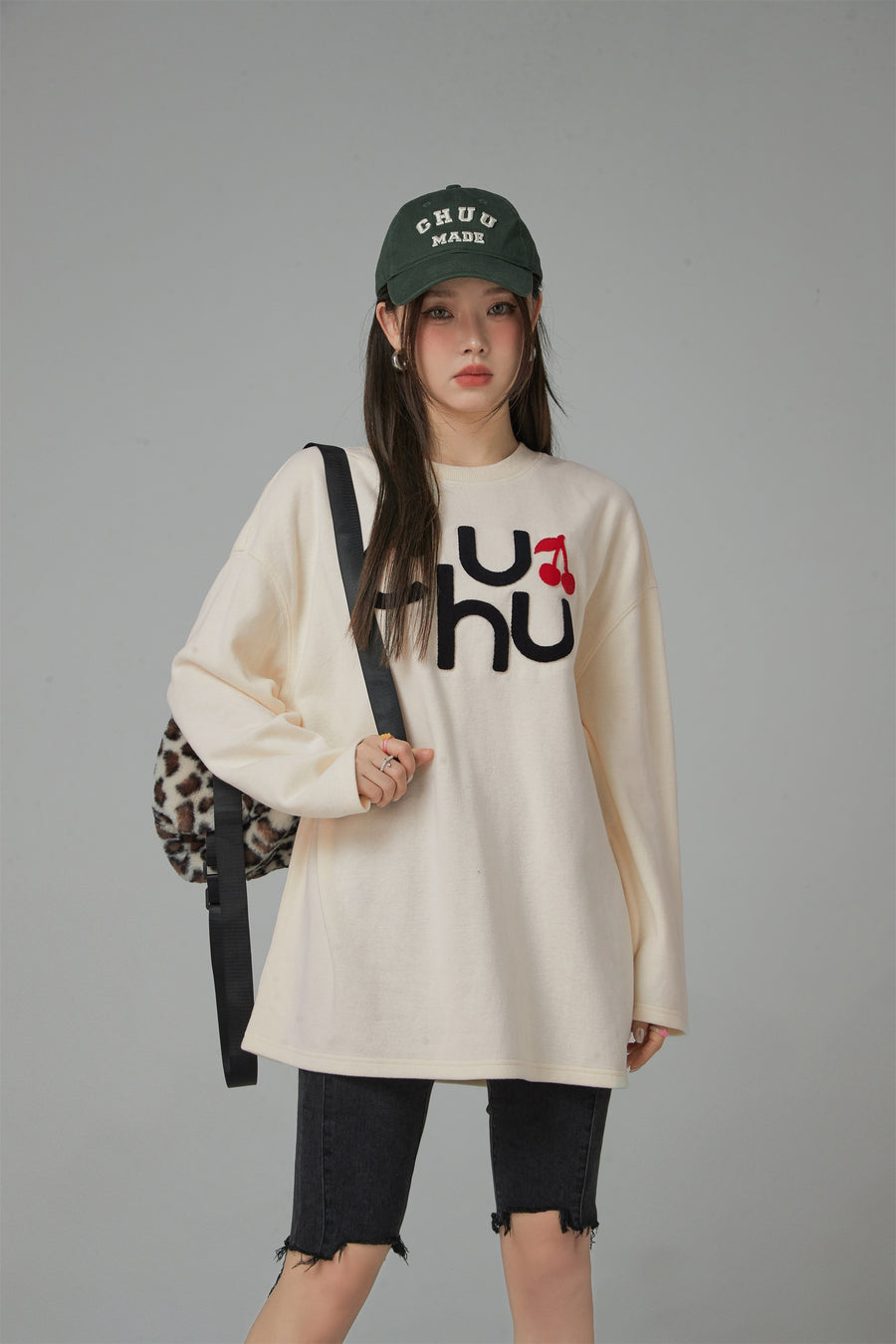 CHUU Smile Magnet Cherry Sporty Loose Fit T-Shirt