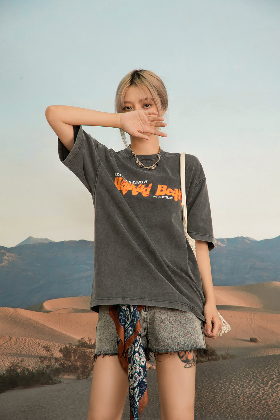 CHUU Peace And Earth Loose T-Shirt