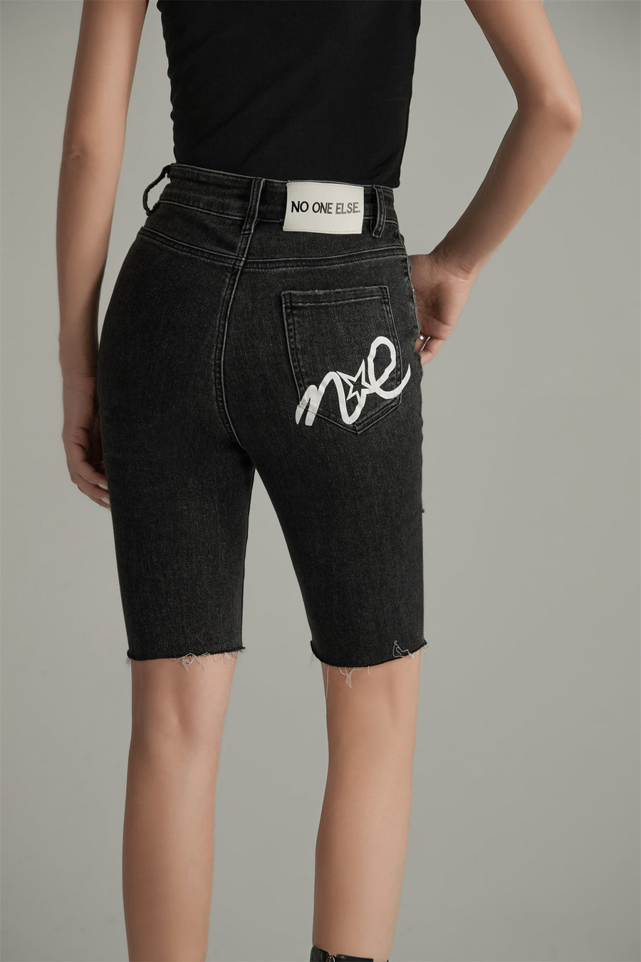 CHUU Slim Denim Shorts