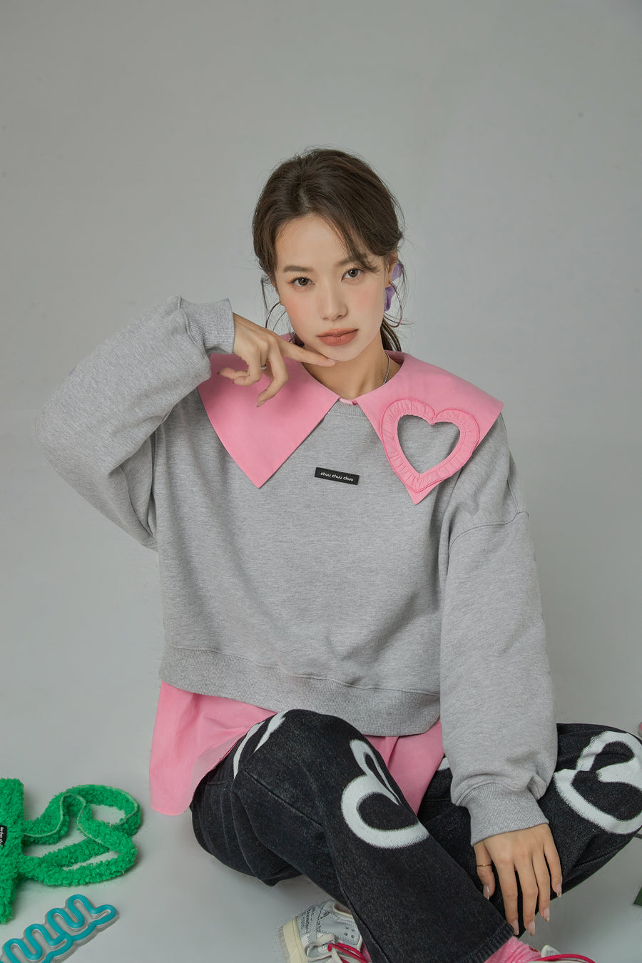 CHUU What Suppose To Happen Sweatshirt