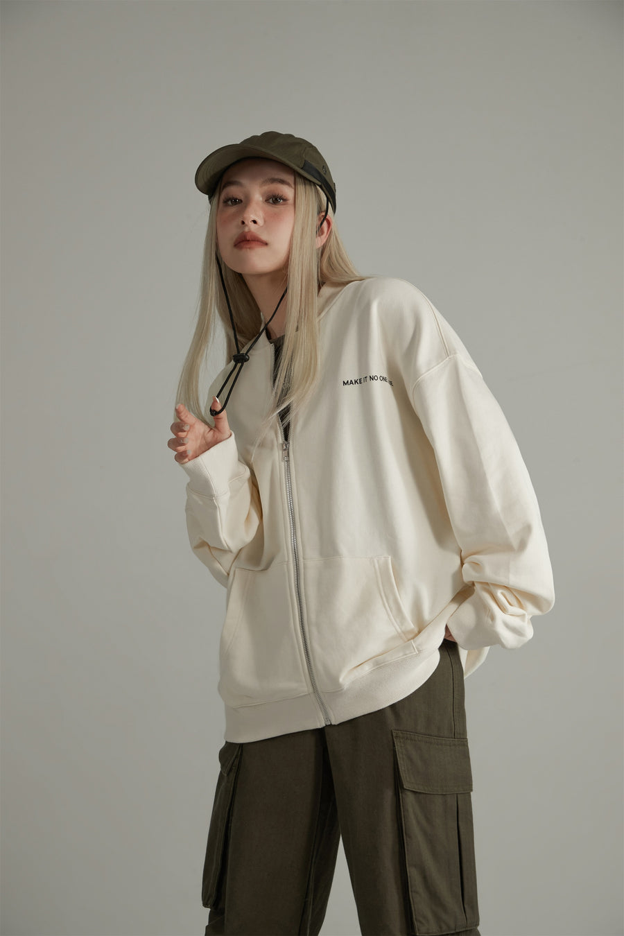 CHUU Loose Fit Club Stretch Zip Up Jacket