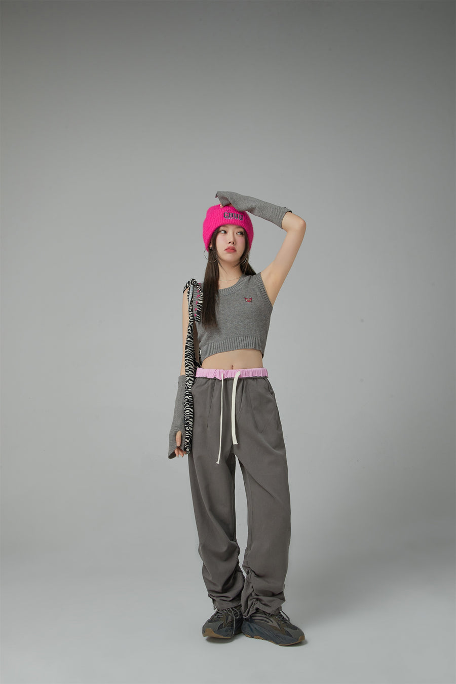 CHUU Stitches Knit Crop Top