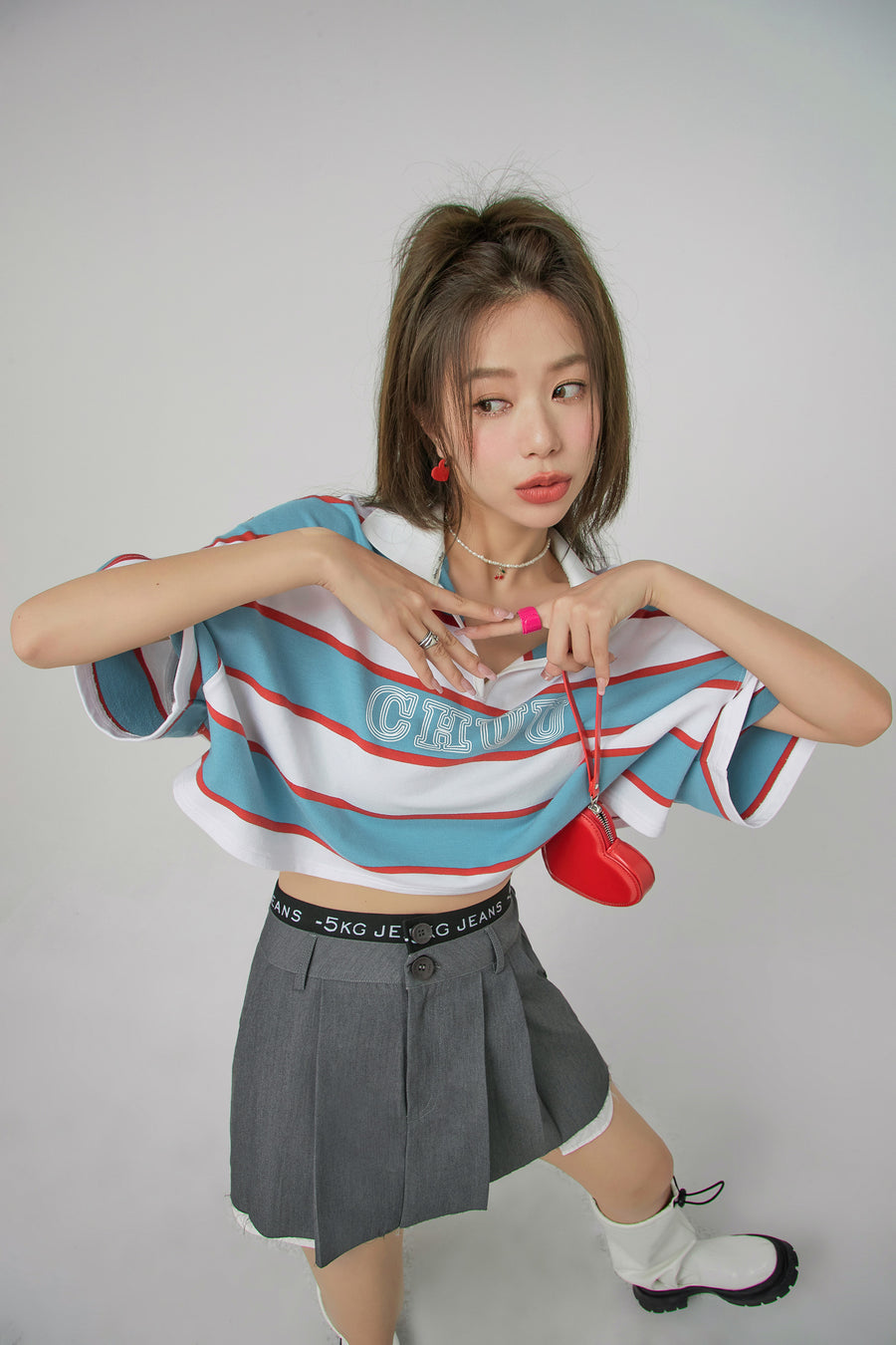 CHUU V-Neck Stripe Crop T-Shirt