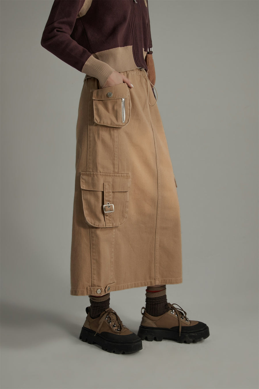 CHUU Denim Or Brown Cotton Cargo Skirt