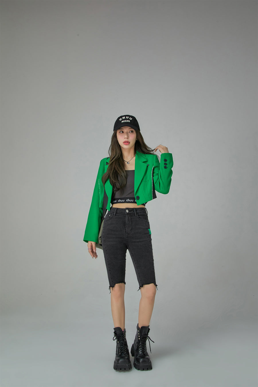 CHUU Cut-Out Simple Crop Jacket