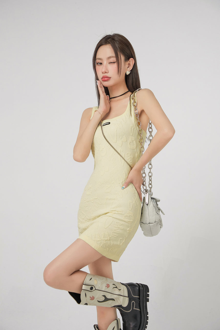 CHUU Square-Neck Embroidered Knit Mini Dress