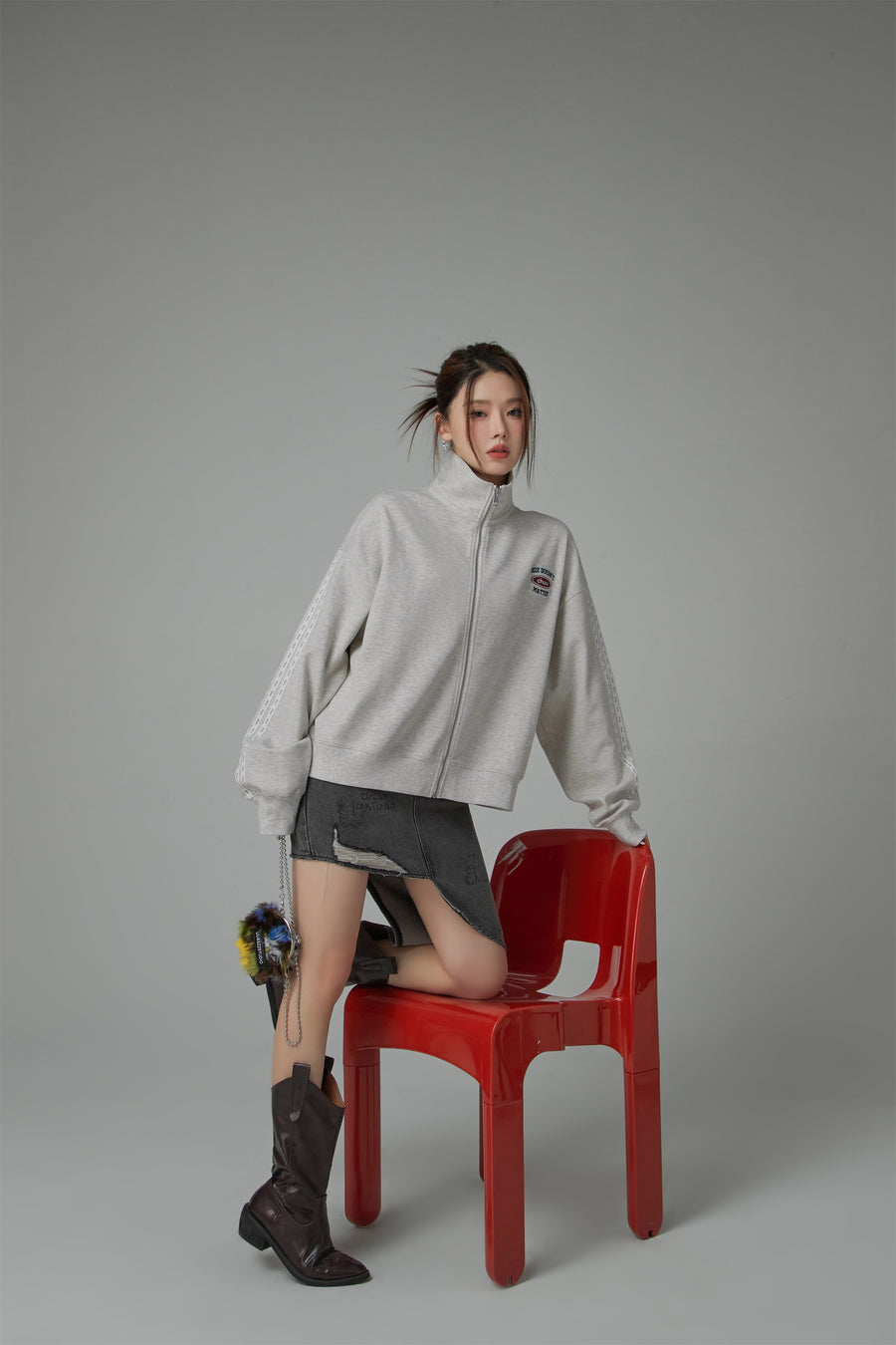 CHUU High Neck Zip-Up