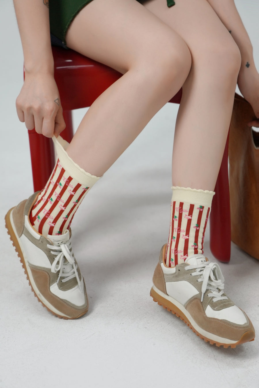 CHUU Lovely Cherries Ankle Socks