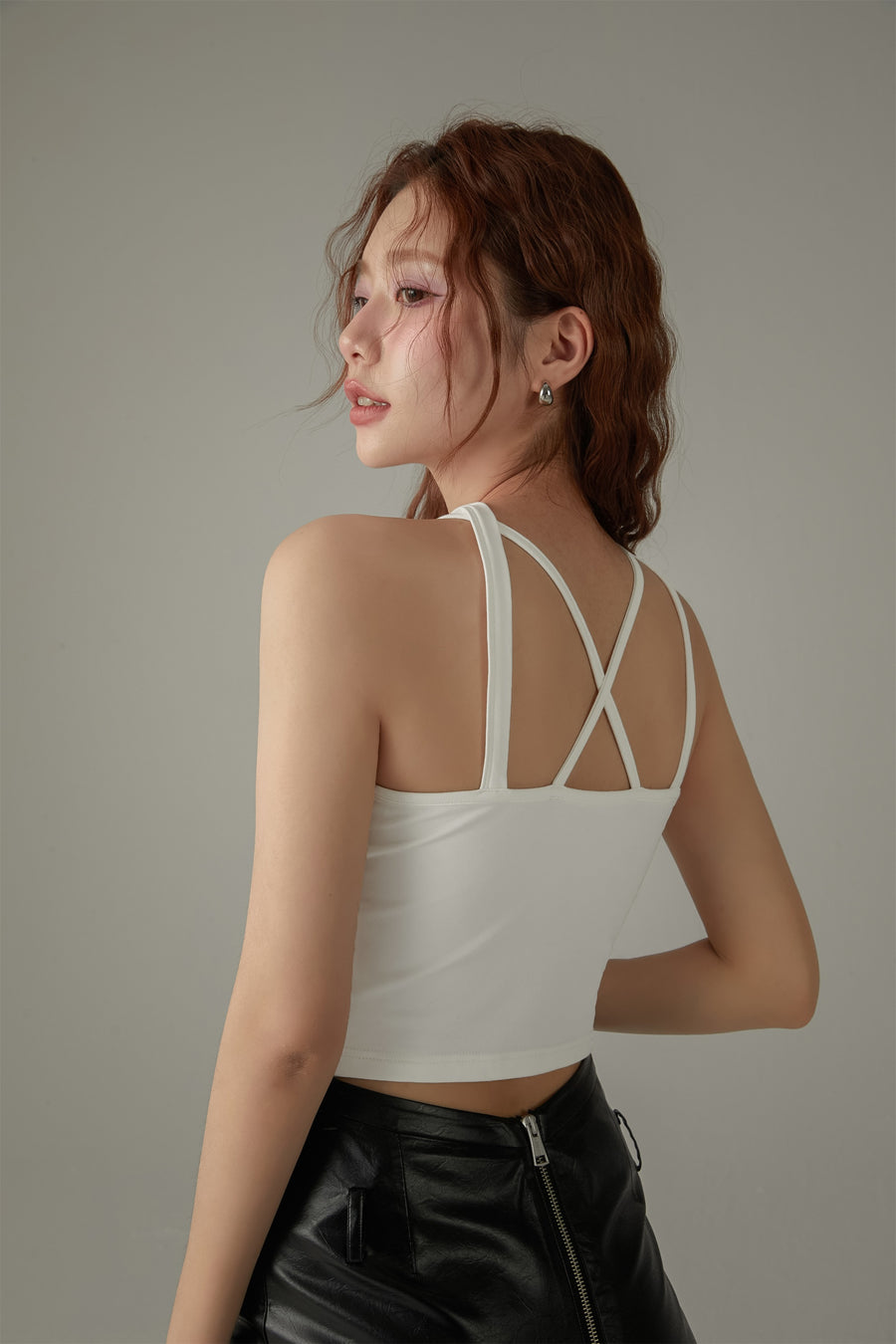 CHUU Butterfly Sleeveless Crop Top