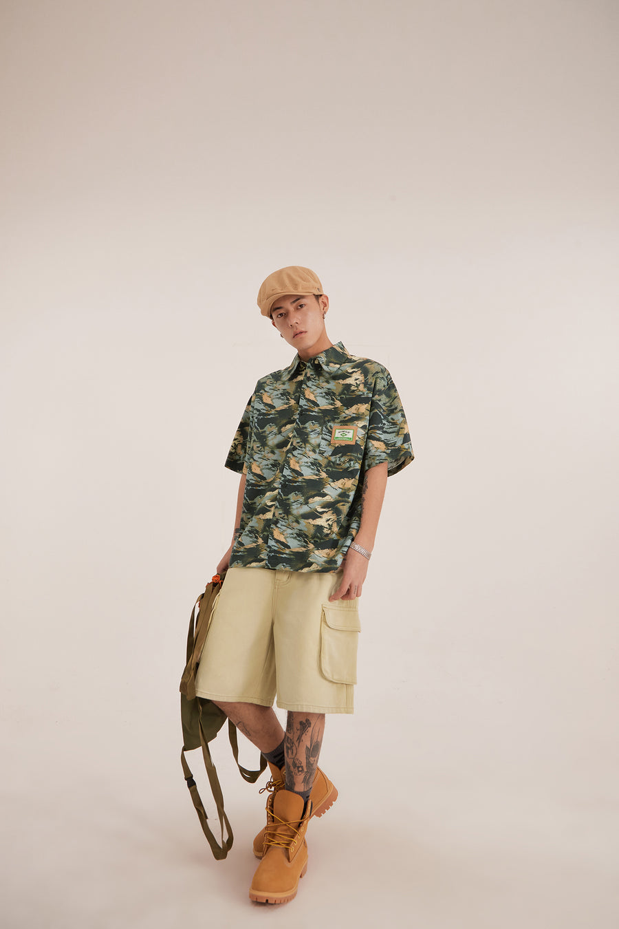 CHUU Camouflage Loosefit Short-Sleeved T-Shirt