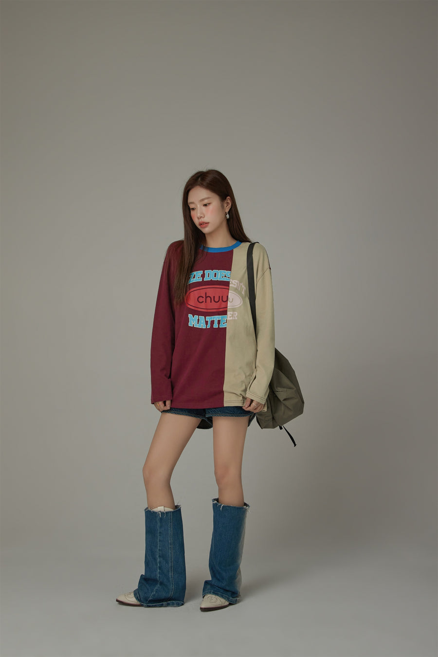 CHUU Size Doesnt Matter Two-Toned Loose Fit T-Shirt