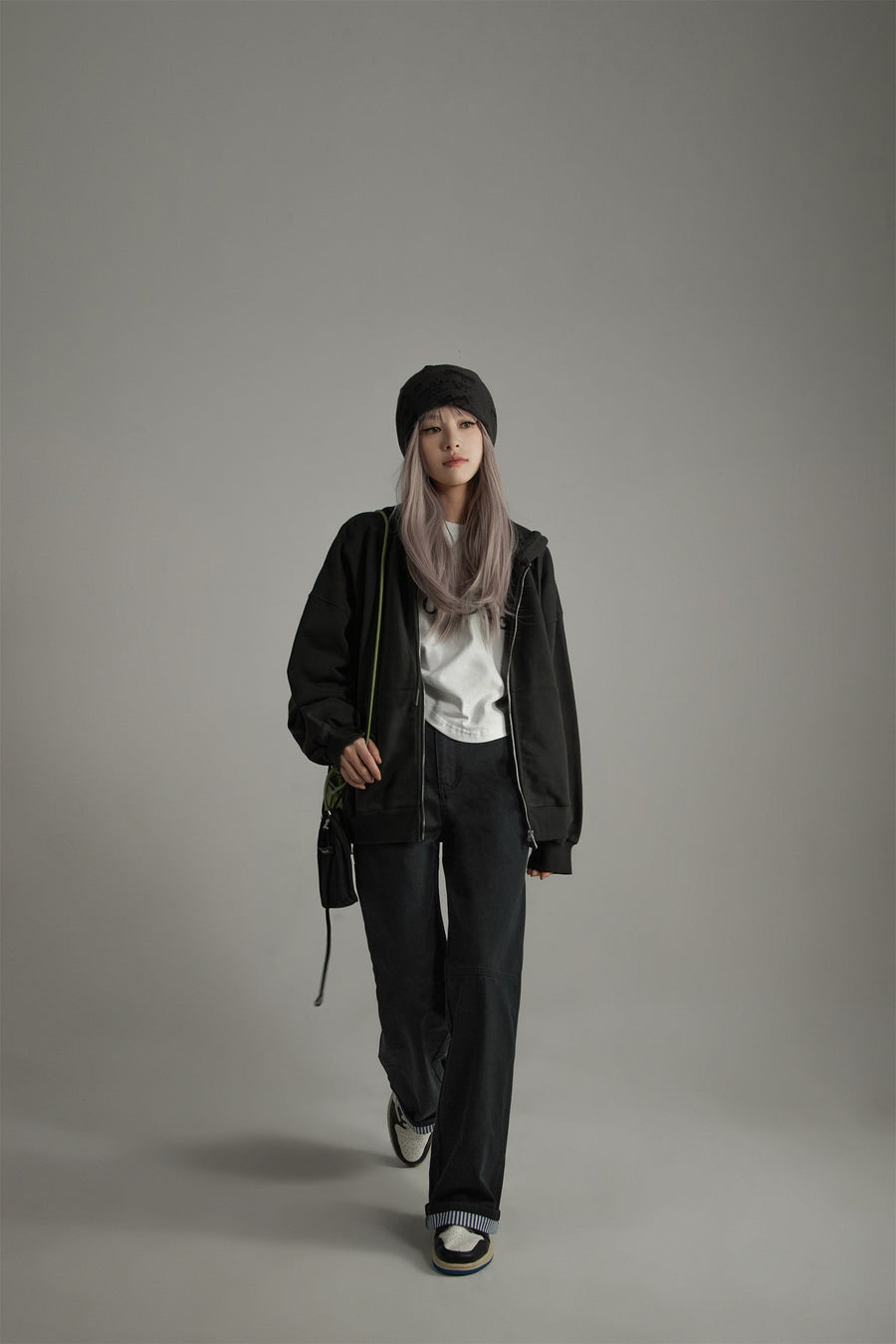 CHUU Simple High-Waisted Straight Khaki Pants