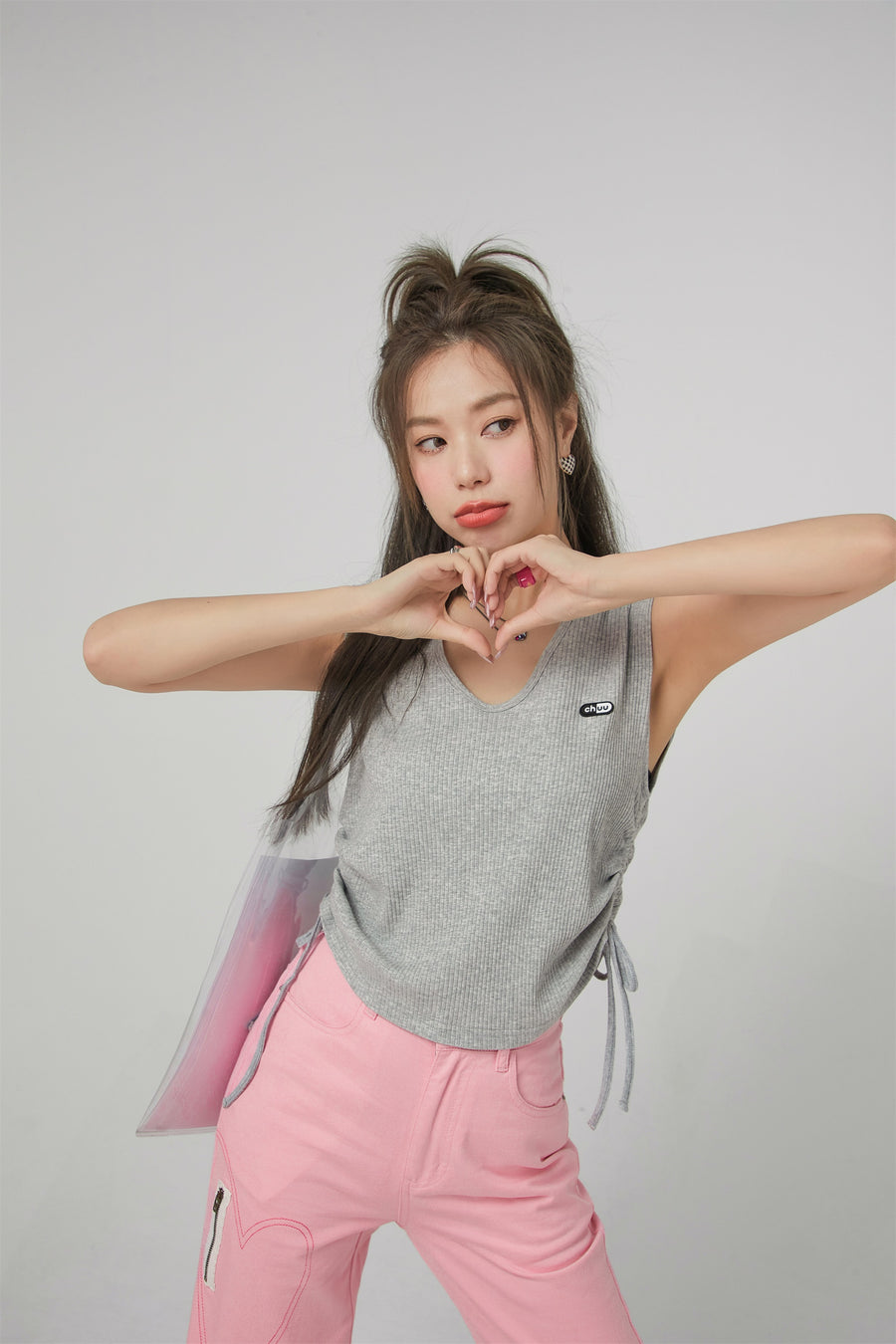 CHUU V-Neck Side Shirring Sleeveless Top