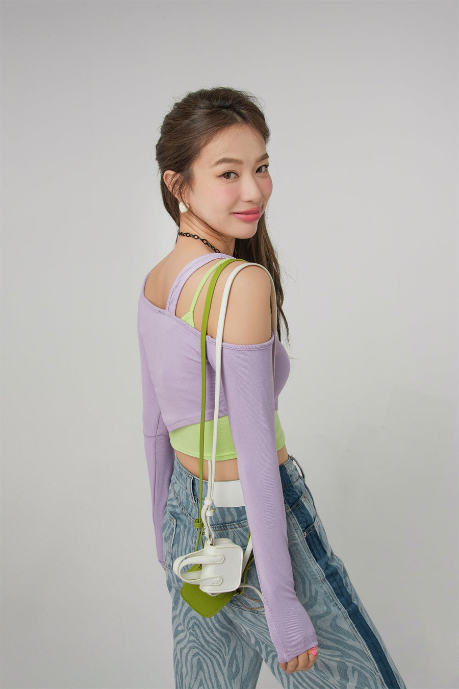 CHUU 2-Layer Unbalanced Long-Sleeved Top