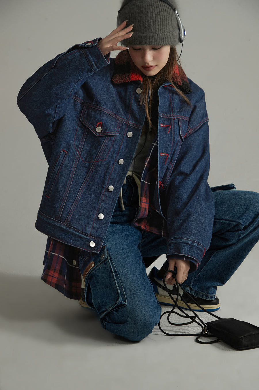 CHUU Red Stitch Denim Jacket