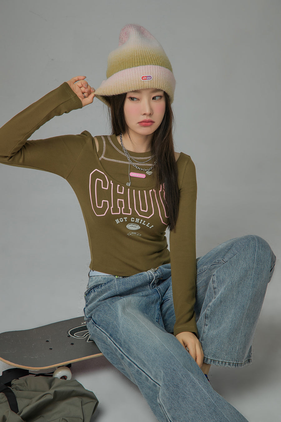 CHUU Hot Chili Open Shoulder T-Shirt