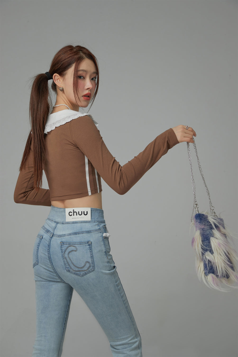 CHUU Eyelet Lace Collar Long-Sleeved Crop Top