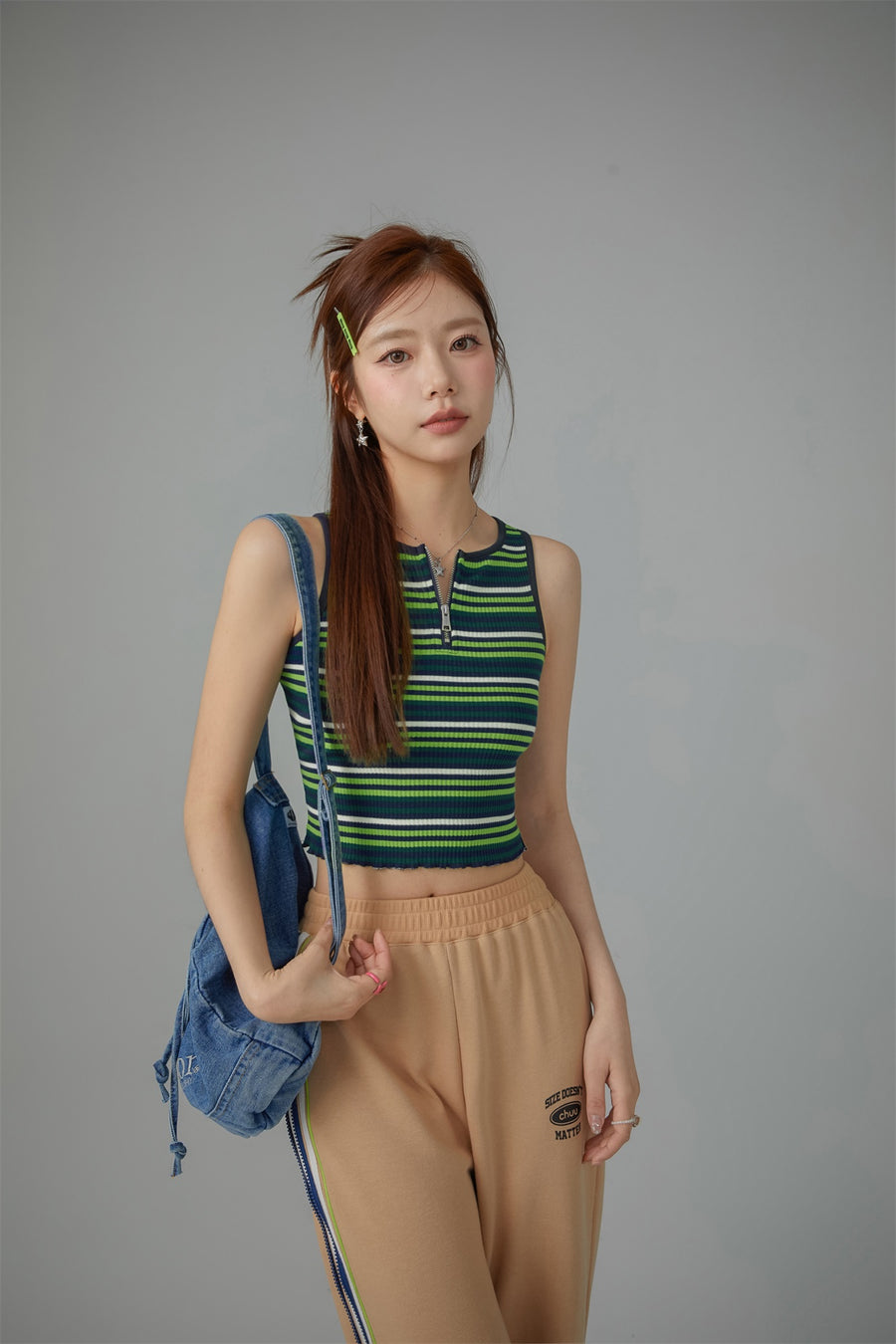 CHUU Half Zip-Up Striped Sleeveless Top