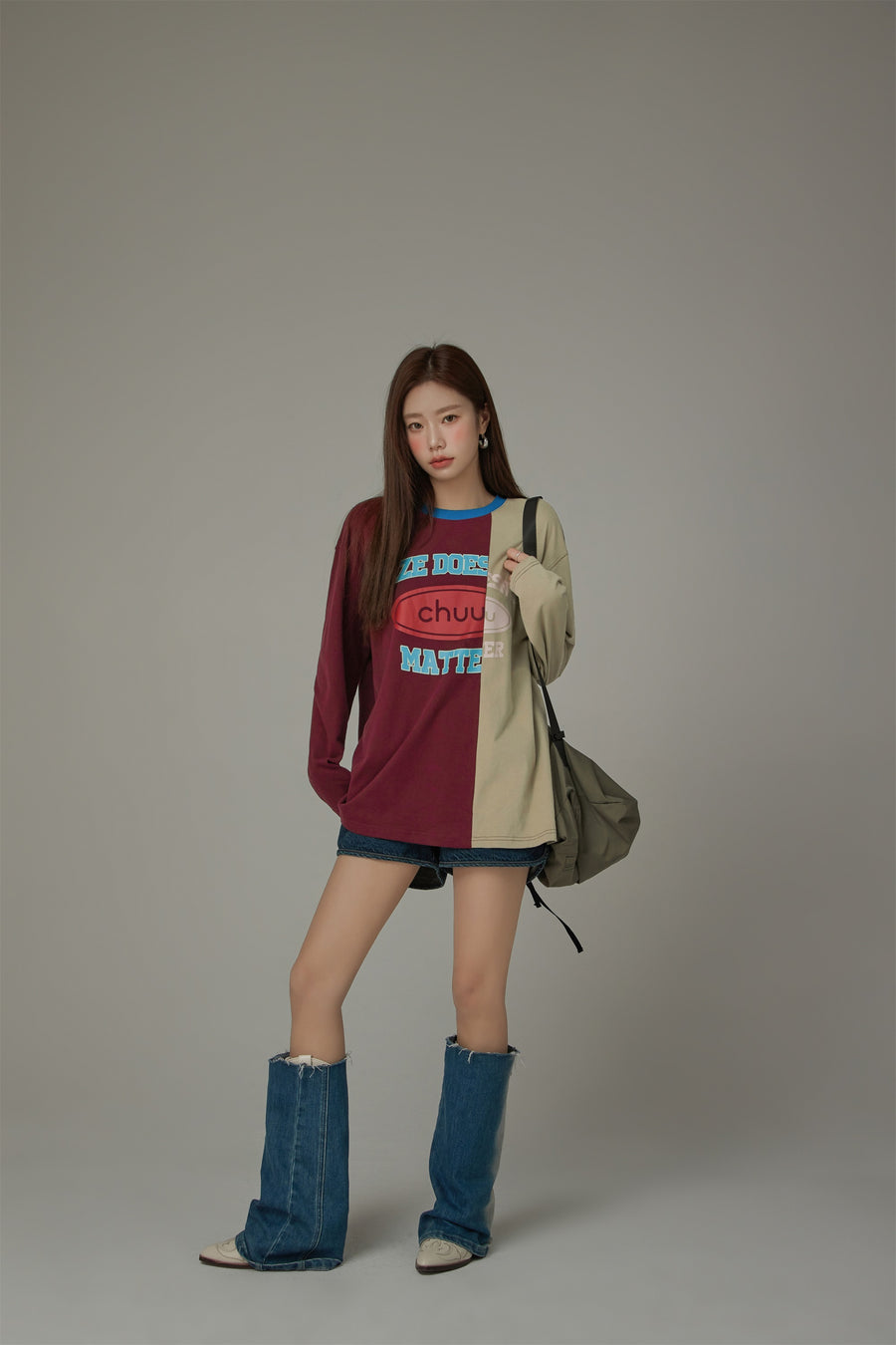 CHUU Size Doesnt Matter Two-Toned Loose Fit T-Shirt