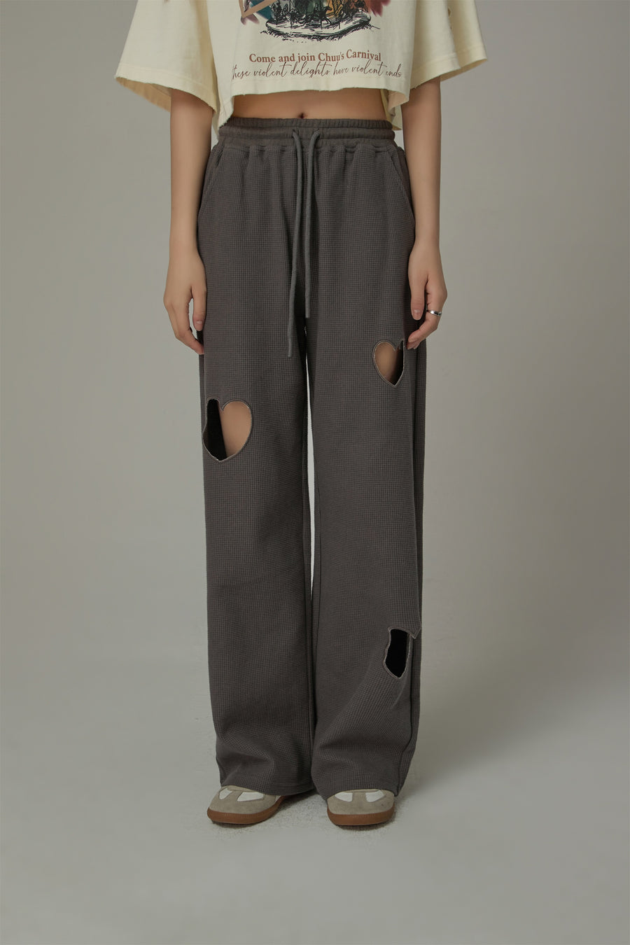 CHUU Heart Jogger Pants