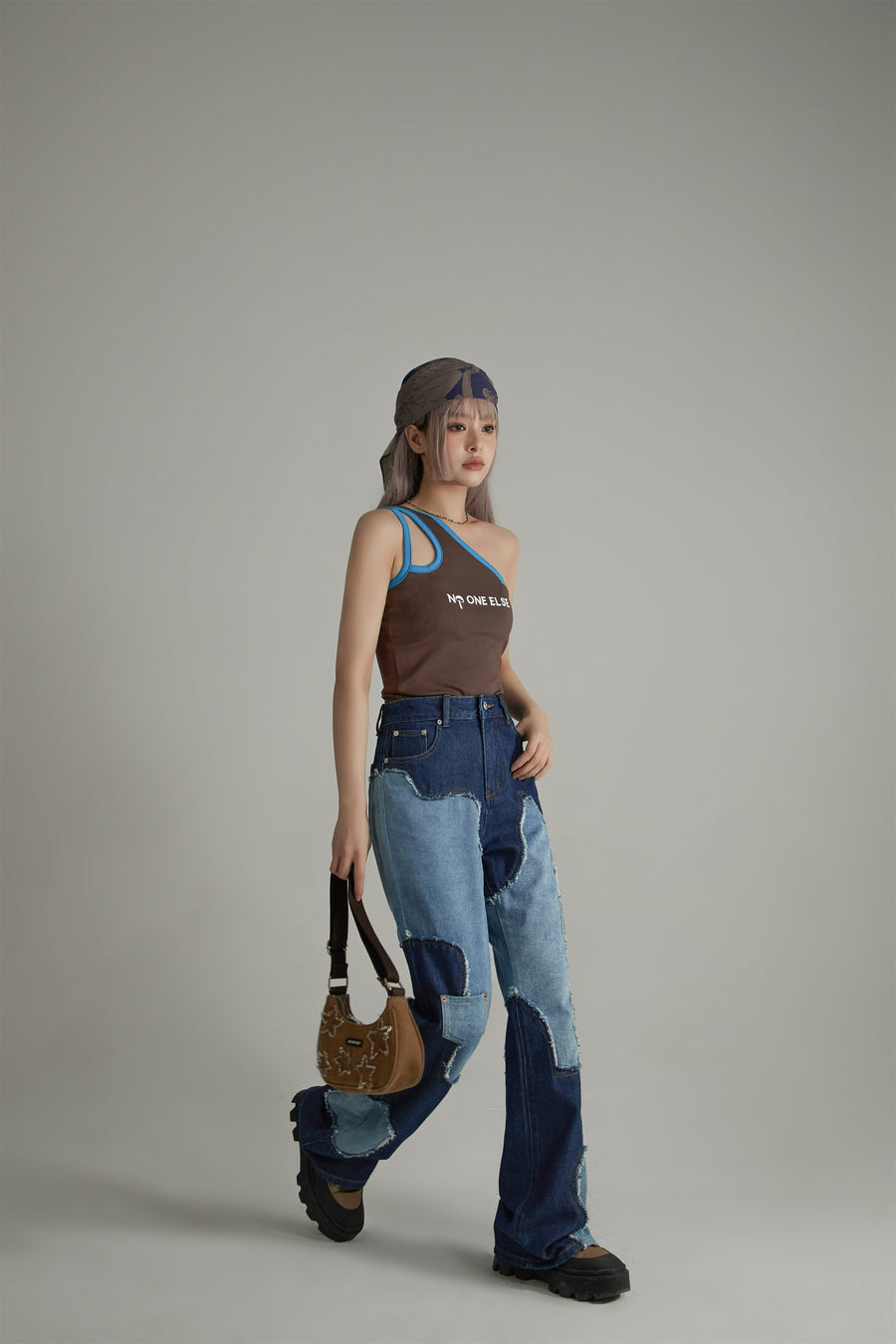 CHUU 2 Way Off The Shoulder Sleeveless Crop Top