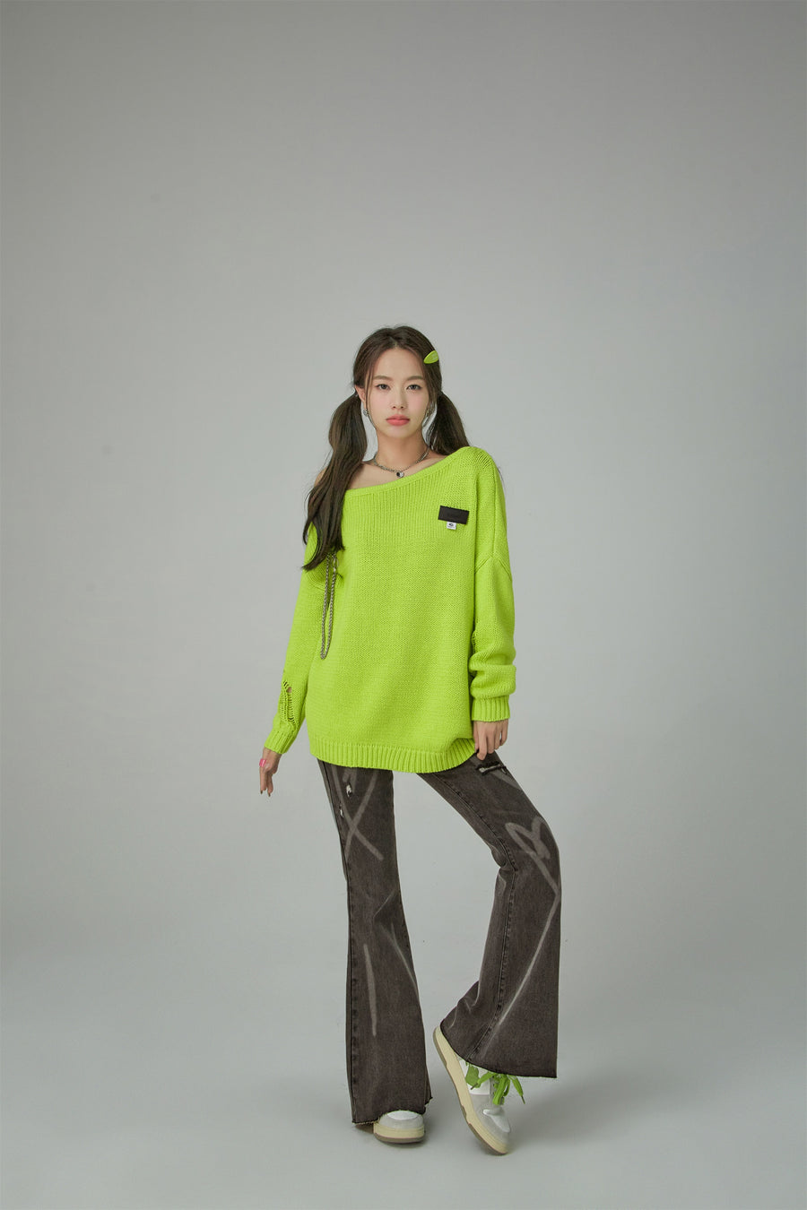 CHUU Let It Fall Off Shoulder Loose Knit Sweater