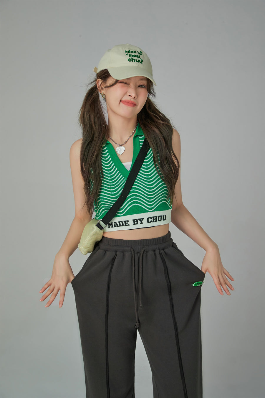 CHUU Wavy Waves Crop Top