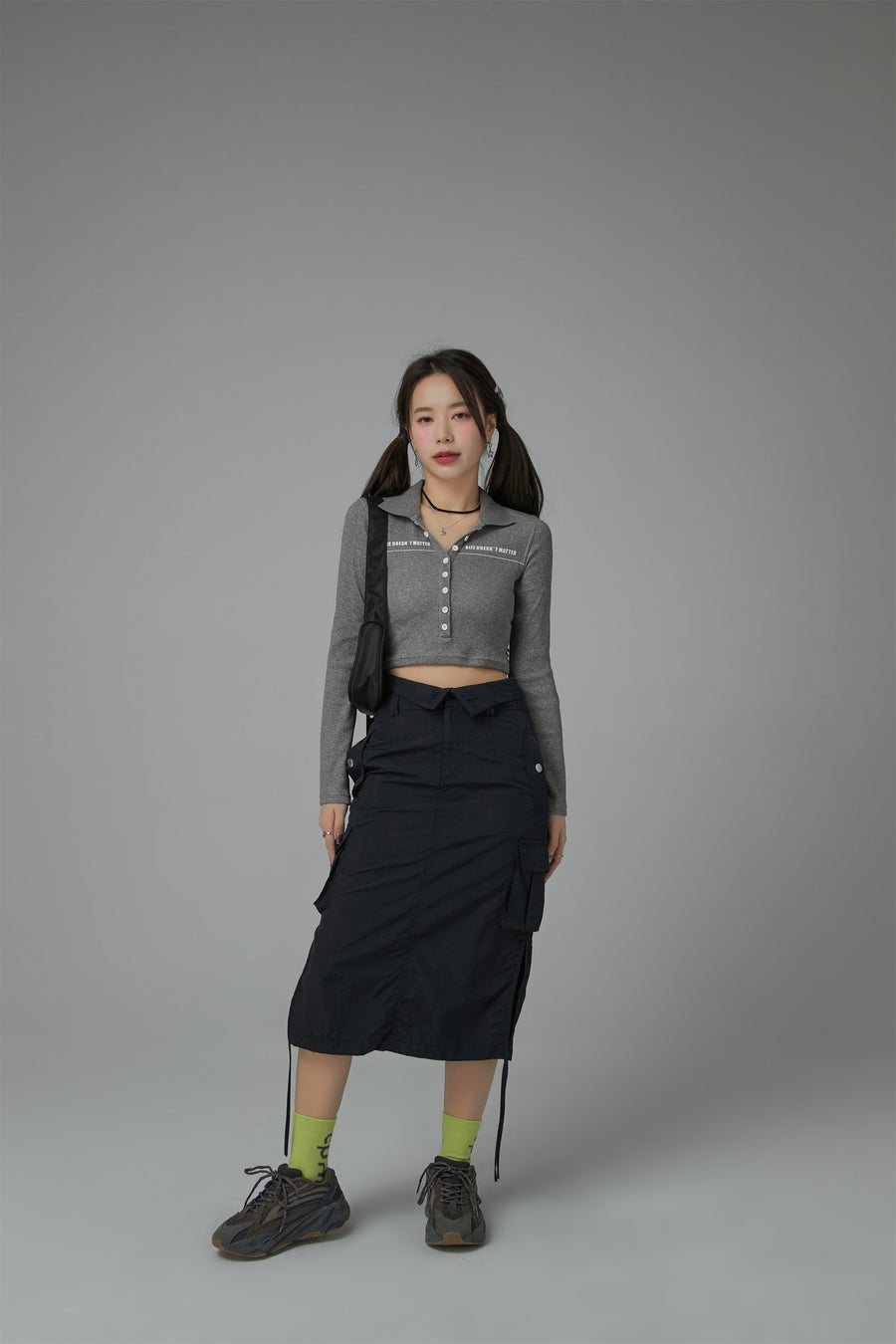 CHUU Size Doesnt Matter Collar Button Cropped T-Shirt