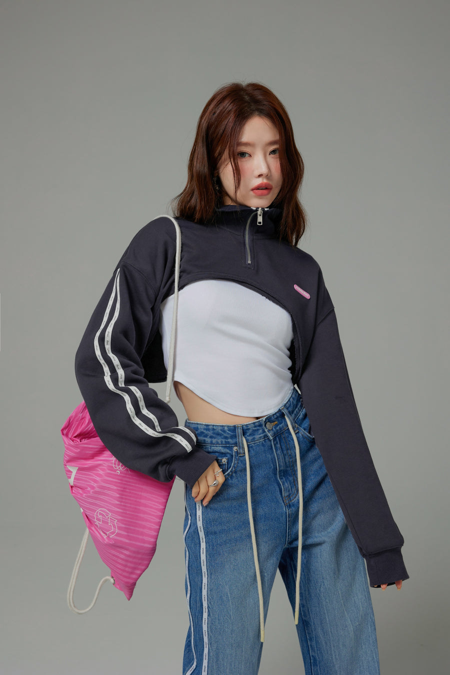 CHUU Playing It Cool Maxi Crop Half Zip-Up Sweatshirt