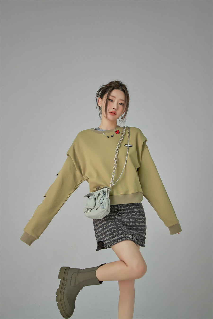 CHUU Heart Long-Sleeves Cutout Sweatshirt