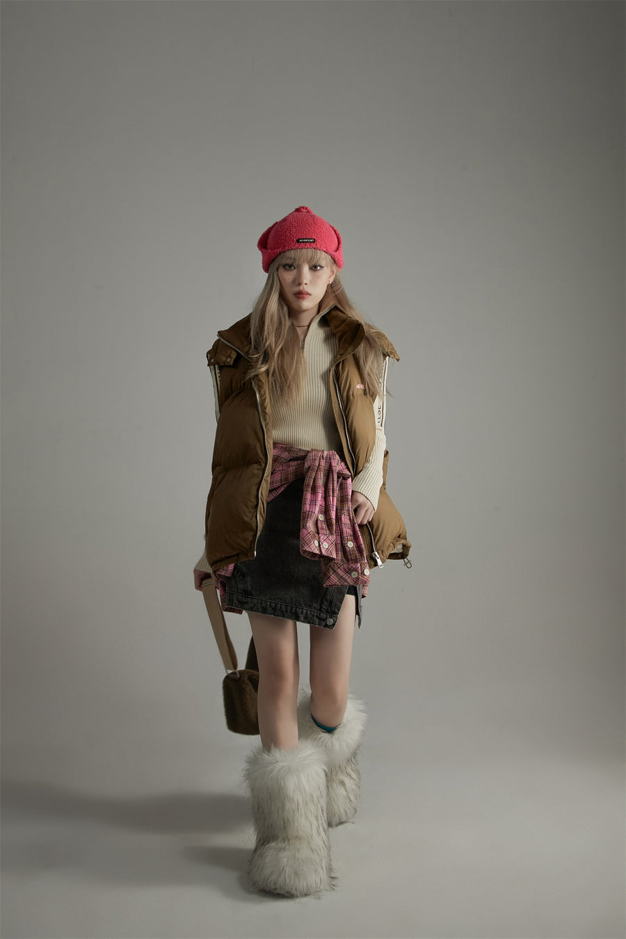 CHUU Oversize Duck Down Padded Vest